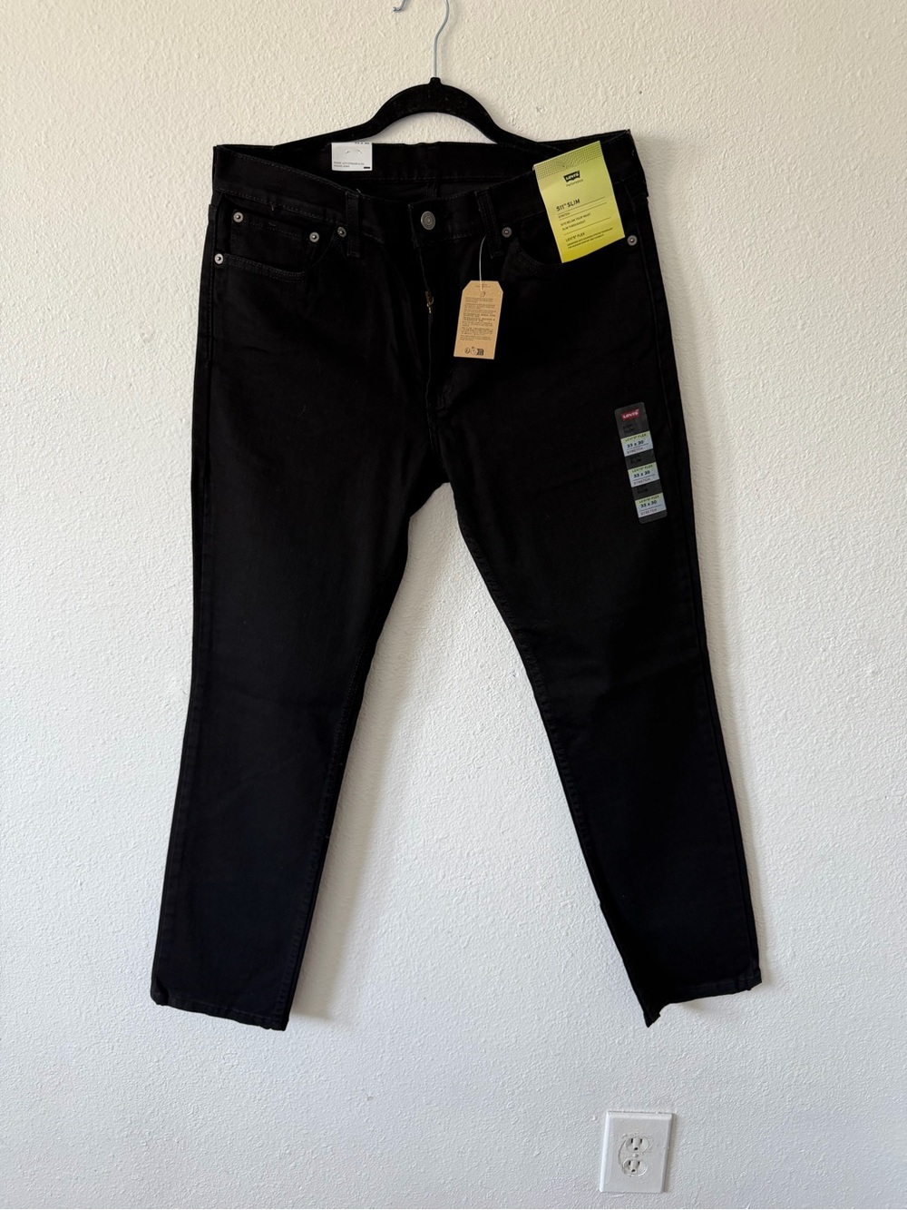 511 Levi's Black Slim Straight Jeans